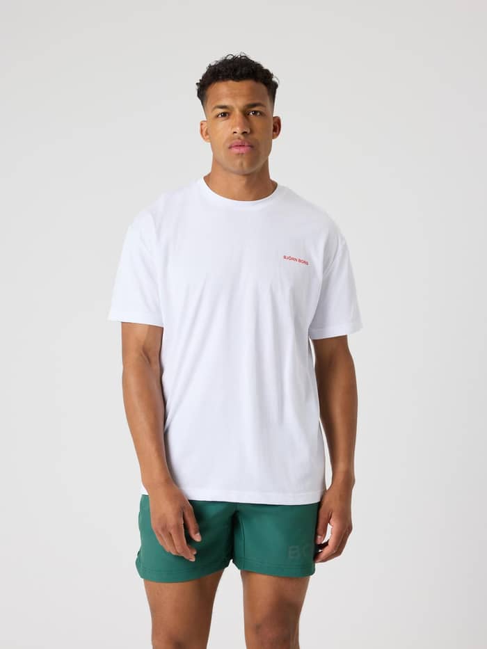 Borg Gym Pride Oversized T-Shirt in Brilliant White (Wit) van katoen met rood logo voor training, getoond in vooraanzicht. - Image 2