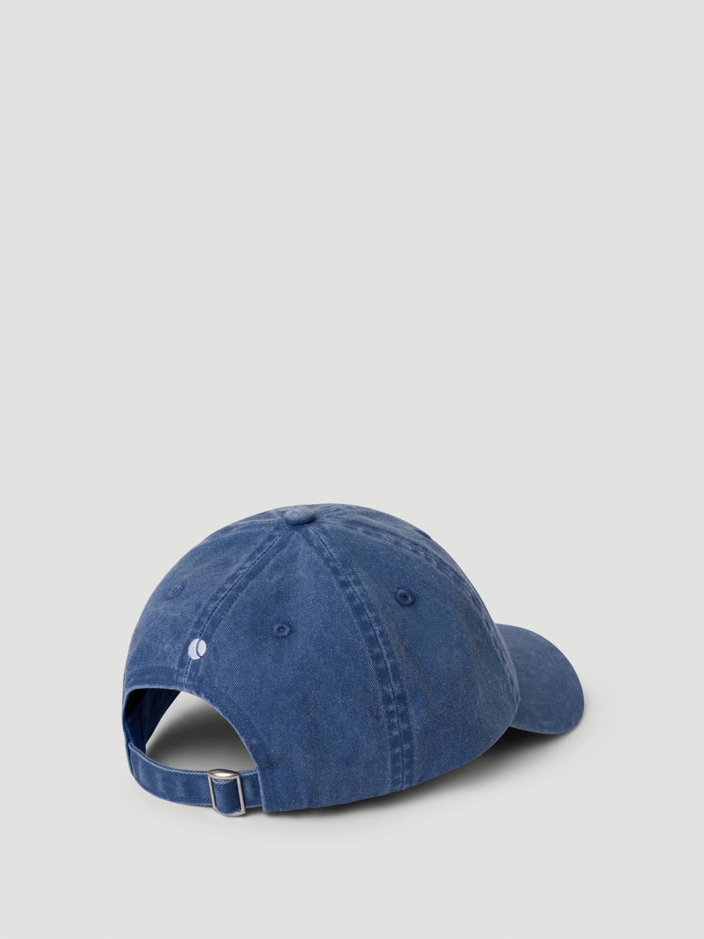 Back view of the organic cotton Borg Washed Bold Logo Cap in Monaco Blue (Blue), featuring an adjustable silver buckle. - Image 2