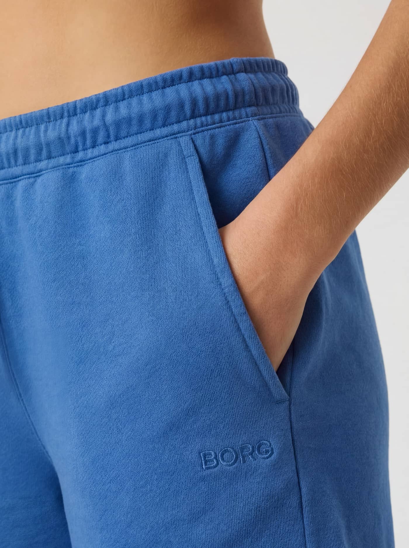 Studio Jersey Shorts in Palace Blue (Blauw) voor dames met een zijzak en ton-sur-ton BORG-logo. - Image 4