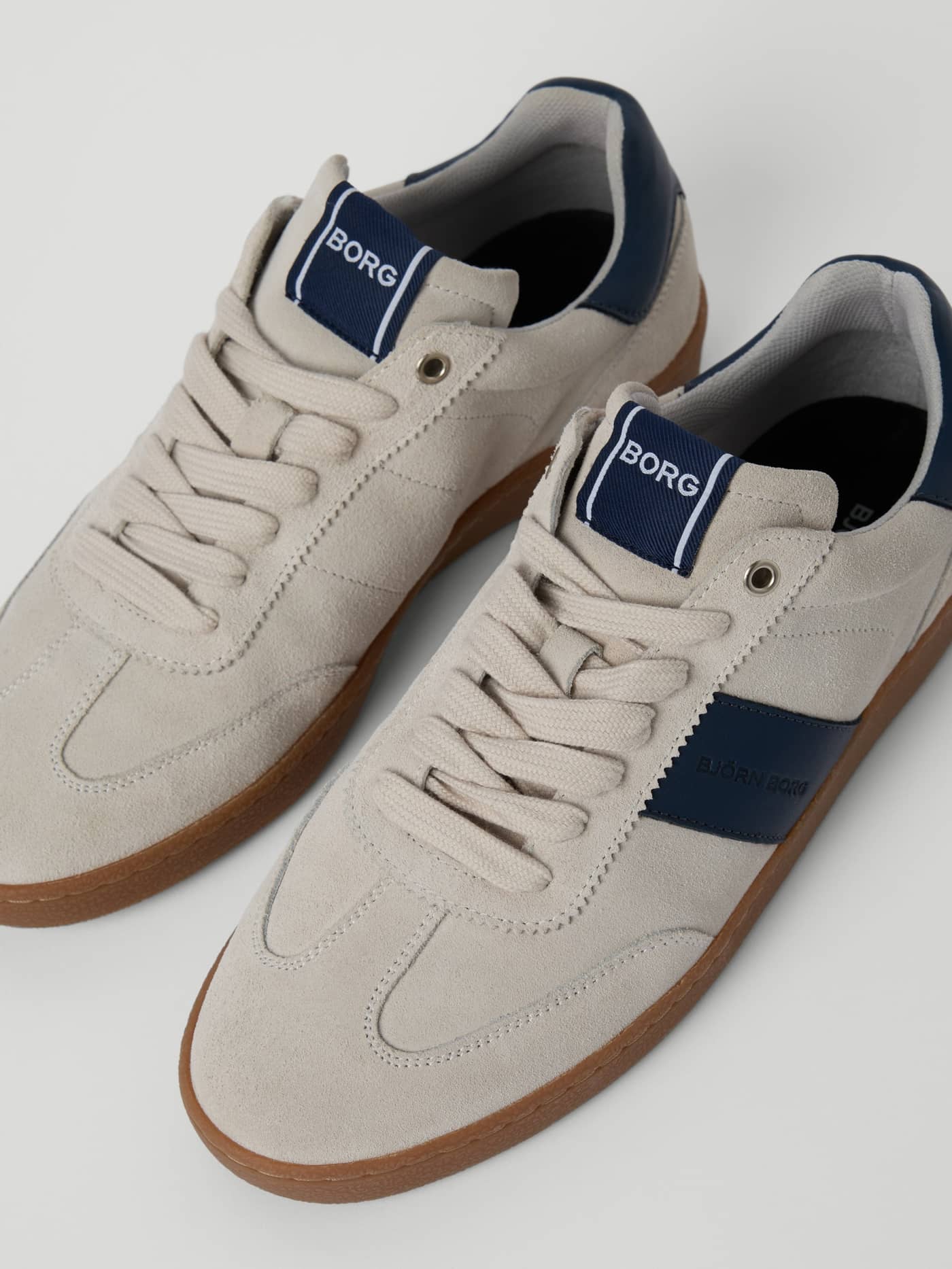 Top-down view of white leather Björn Borg Women's Grace Leather 56 Sneakers with a tennis-inspired fit and white logo. - Image 2