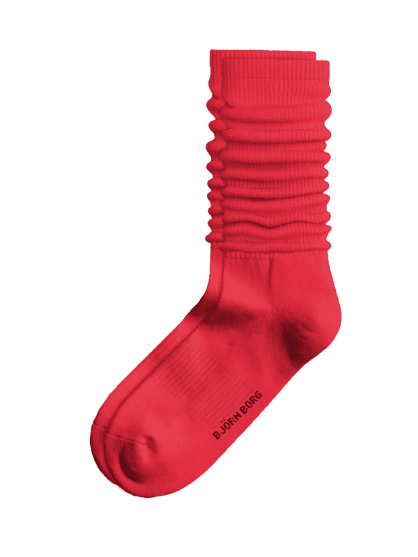Classic Slouchy Crew Socks 1-pack in Flame Scarlet (Red) featuring a ribbed slouchy design and black logo underfoot.