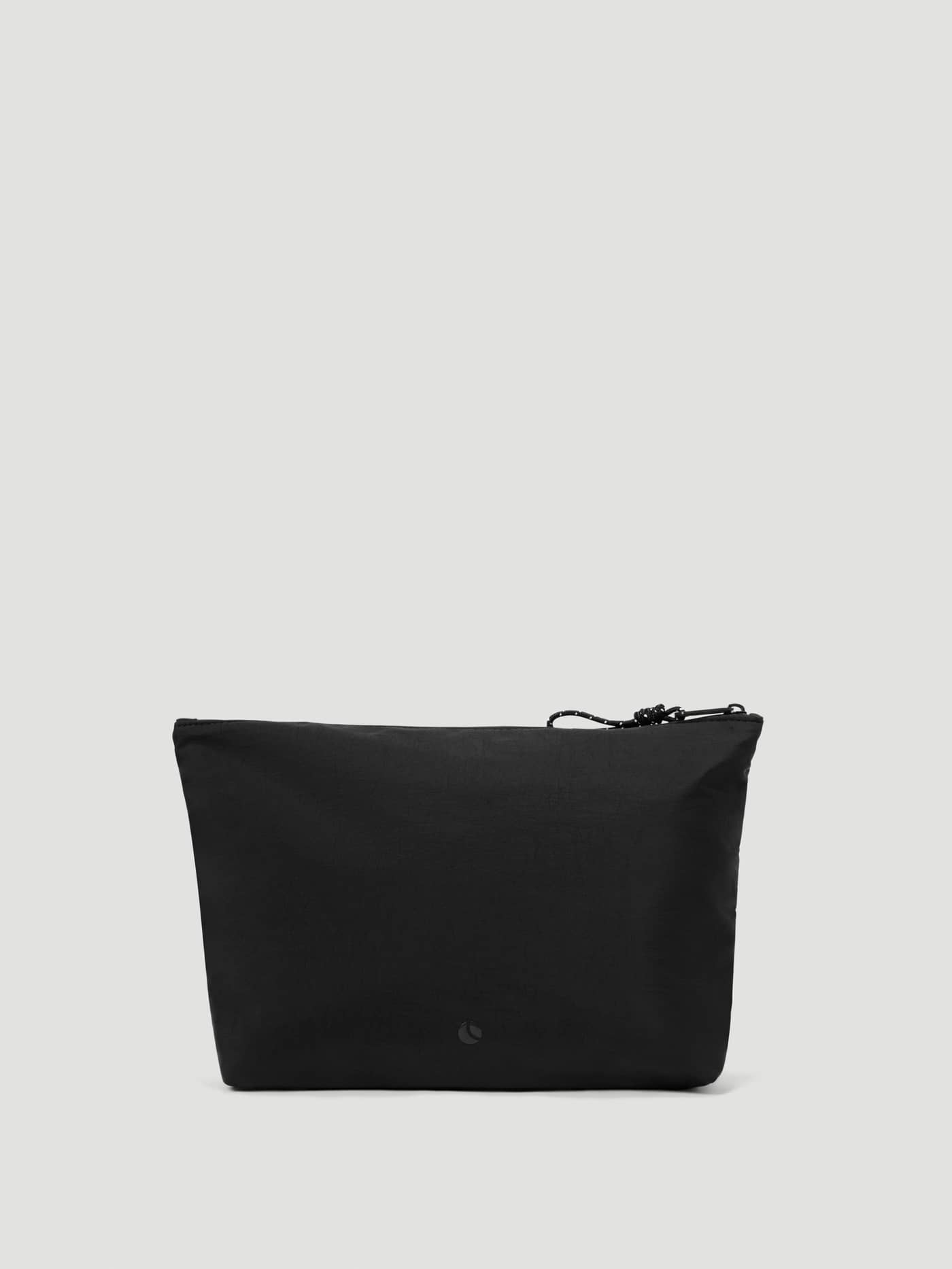 Studio Active Wash Bag Set in Black Beauty (Black) for training, featuring a minimalist design and tonal logo detail. - Image 3