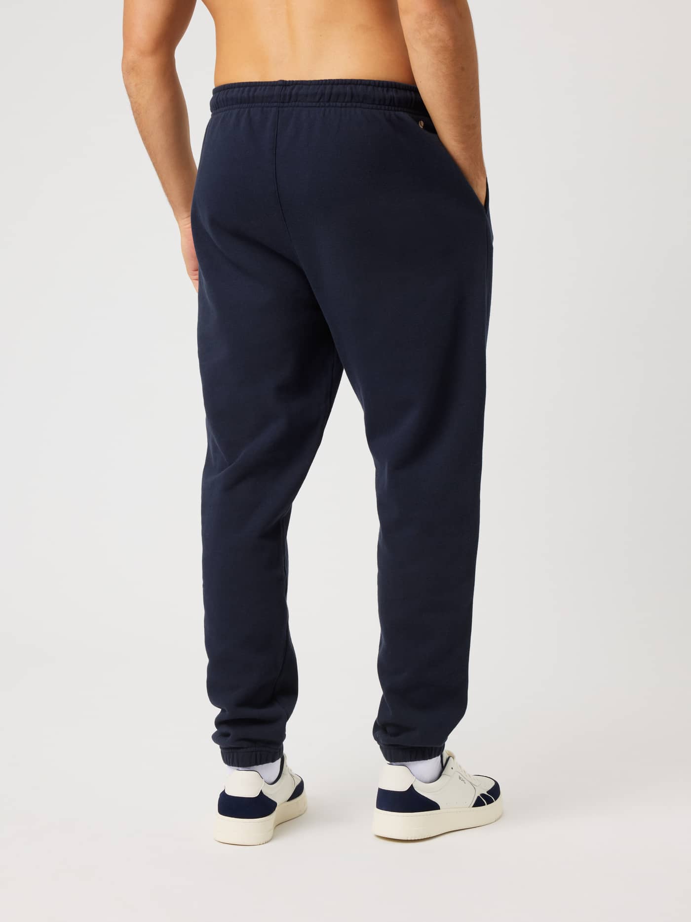 Back view of the Borg Classic Print Sweatpants in Night Sky (Navy), ideal for tennis warm-ups and recovery. - Image 2