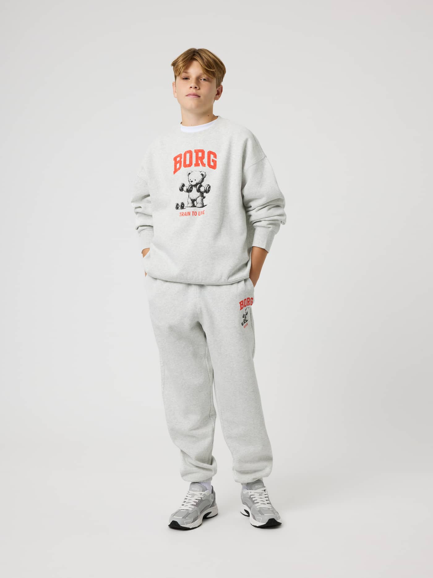 Borg Oversized Sweatshirt in Ultra Light Grey Melange (Green) for kids, featuring a red training graphic and relaxed fit. - Image 3