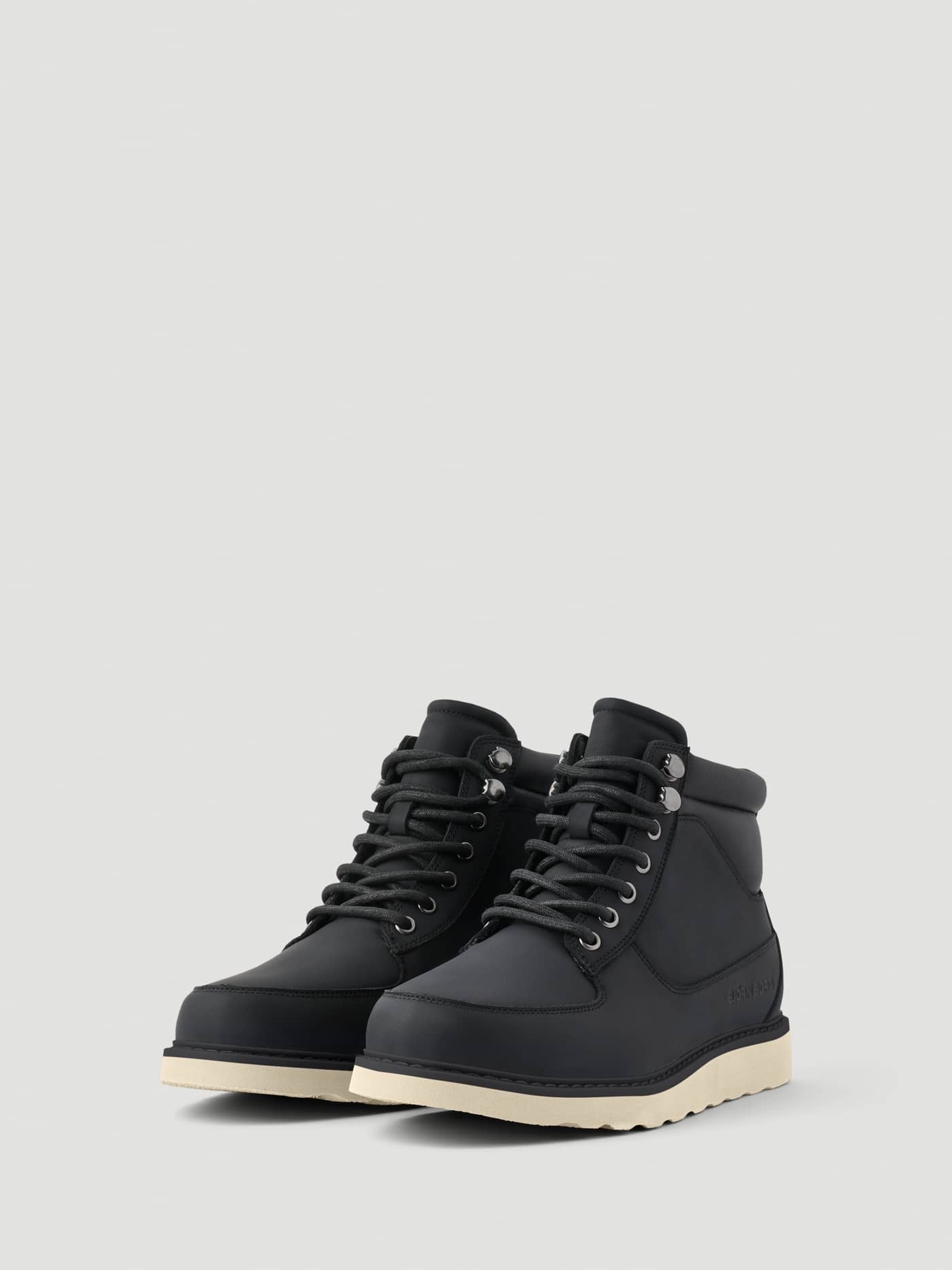 Men's Altitude Boots in Black crafted from premium leather with a lace-up design and a contrasting rubber sole. - Image 2