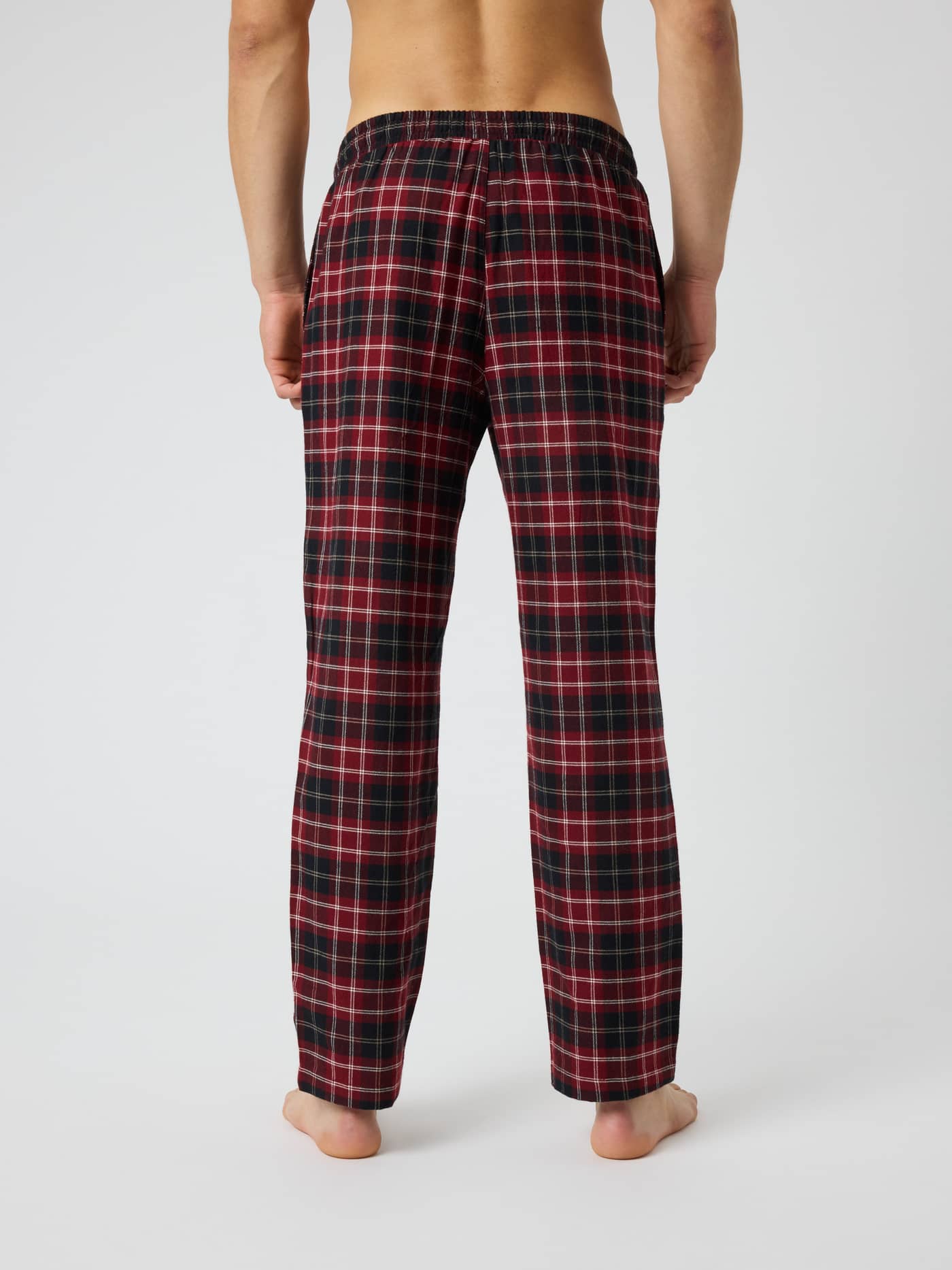 Back view of Core Flannel Pyjama Pants in Forest Tartan 11 (Green) with a classic brushed flannel check pattern. - Image 2