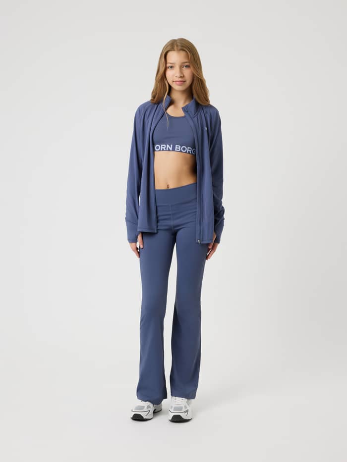 Borg Full Zip Midlayer til kids i Nightshadow Blue (Blå) set forfra i fuld figur til træning. - Image 3