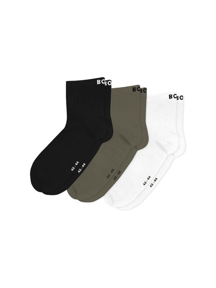 Sports Mid Ankle Socks 3-pack in black, green and white for training, featuring a mid ankle length and smooth polyamide.