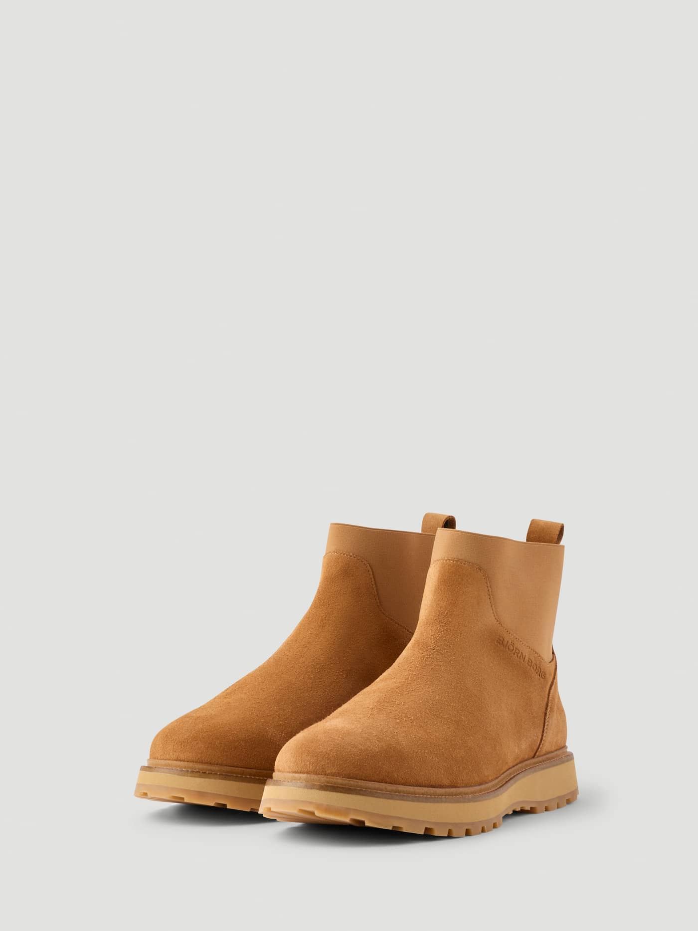 Men's Summit Chelsea Boots in Brown, featuring a premium leather finish and a durable lug sole for a functional look. - Image 2