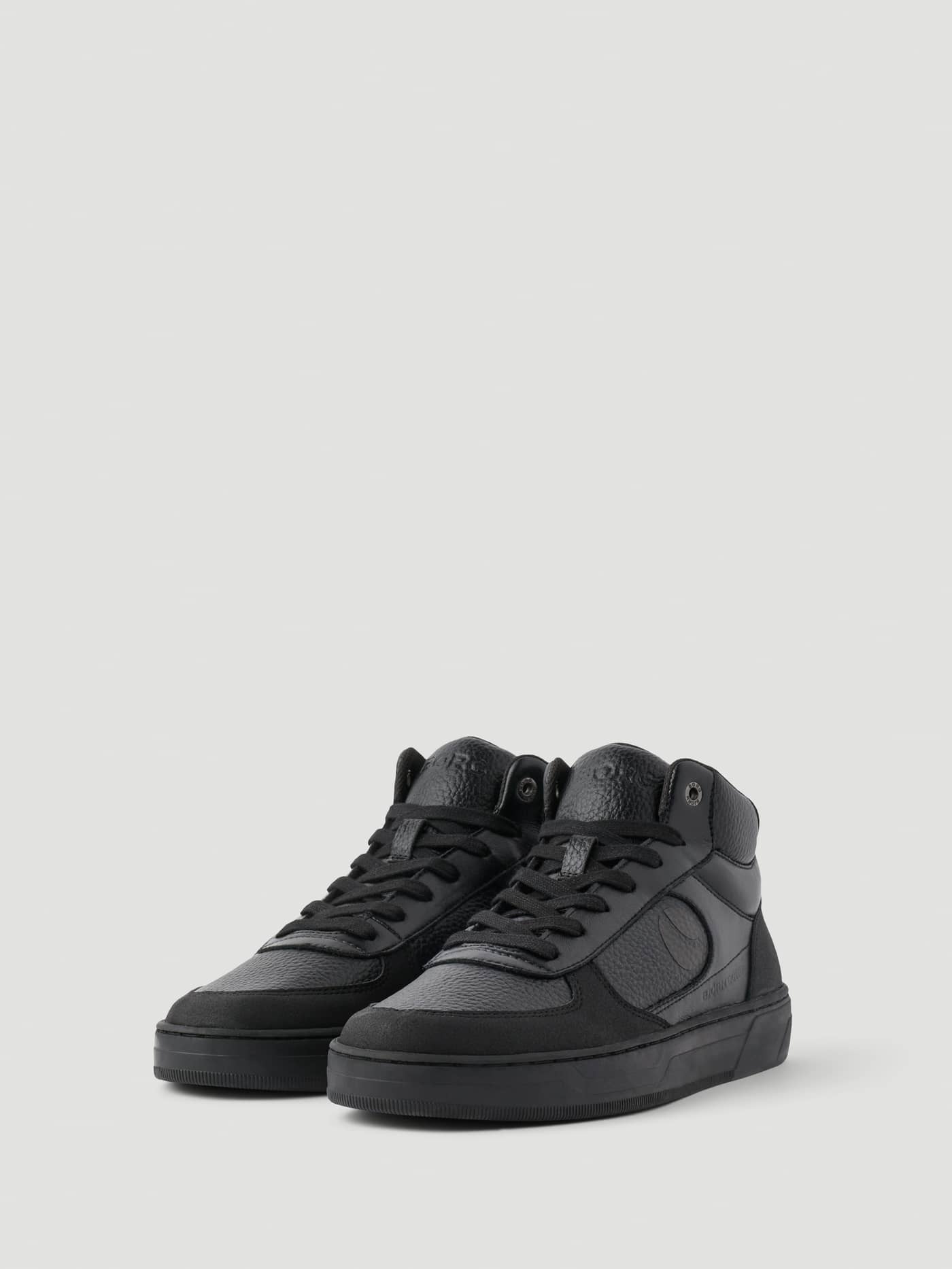 Men's Challenger Mid Sneakers in Black, featuring a synthetic leather upper and a premium tennis-inspired mid-top style. - Image 2