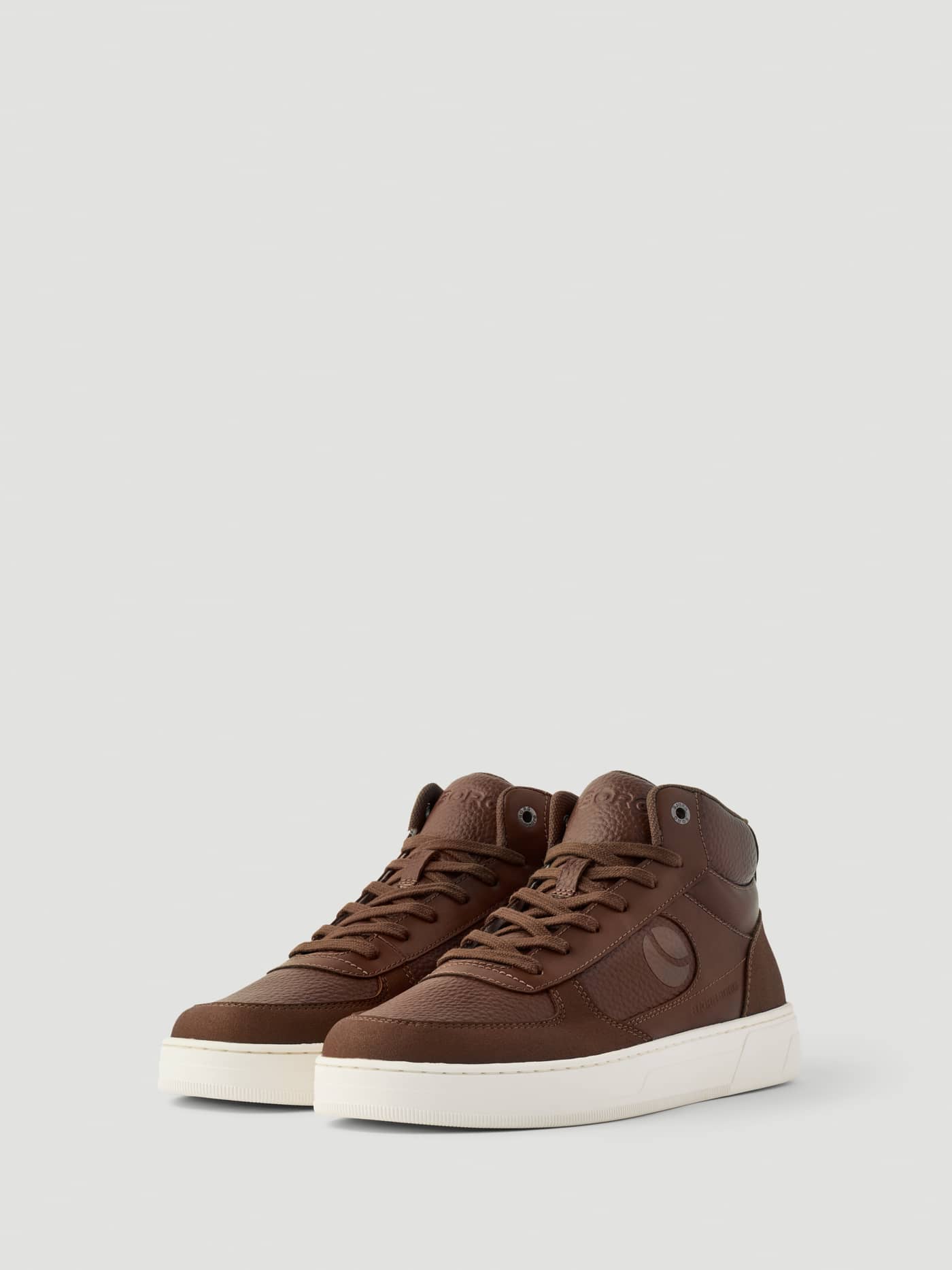 Men's Challenger Mid Sneakers in Brown, a tennis-inspired mid-top sneaker with synthetic leather and a clean white sole. - Image 2