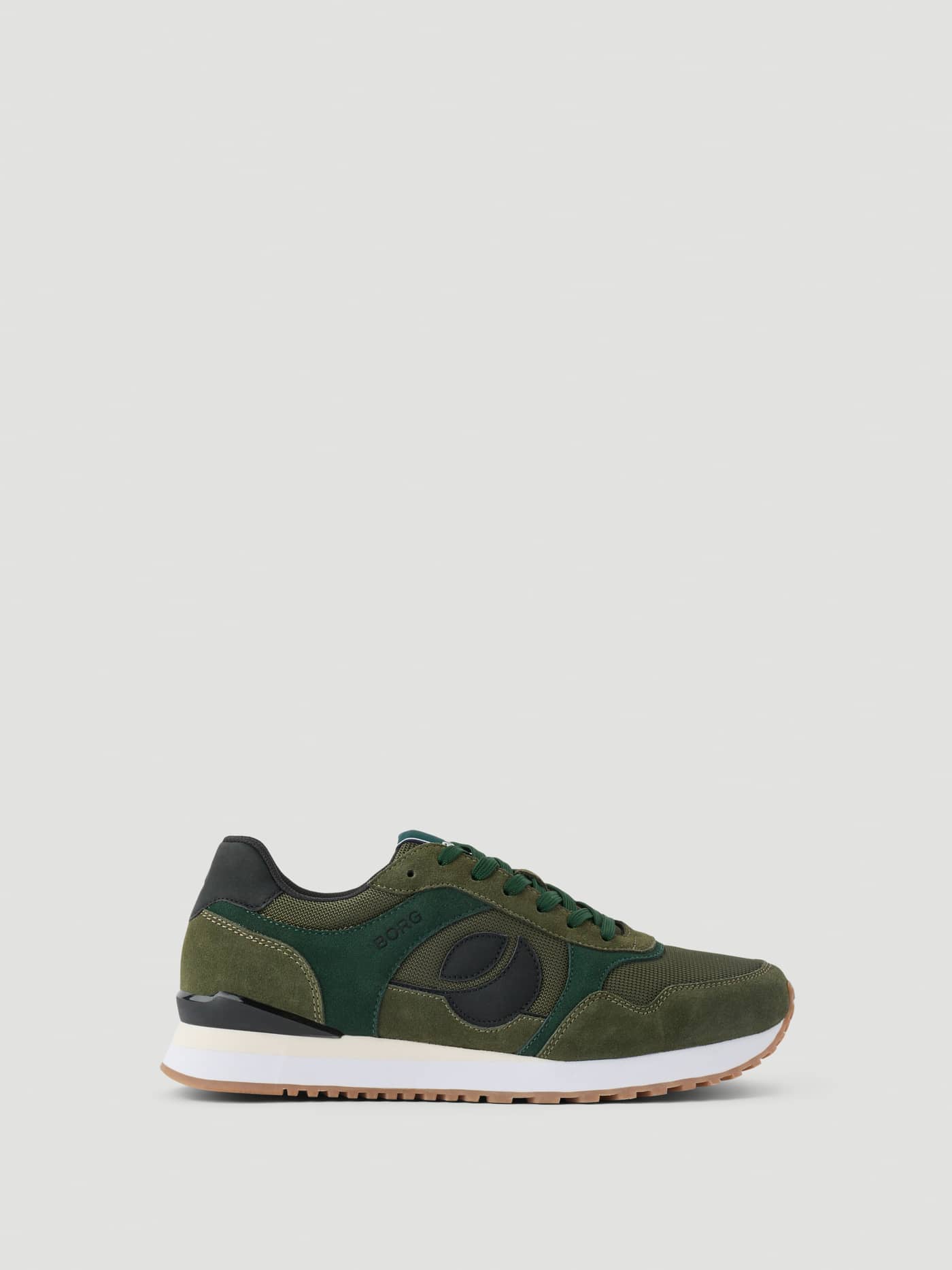 Björn Borg Men's Pulse Sneakers i Dark Green (Grön) sedda från sidan med mockapaneler och svart logo för löpning. - Image 1