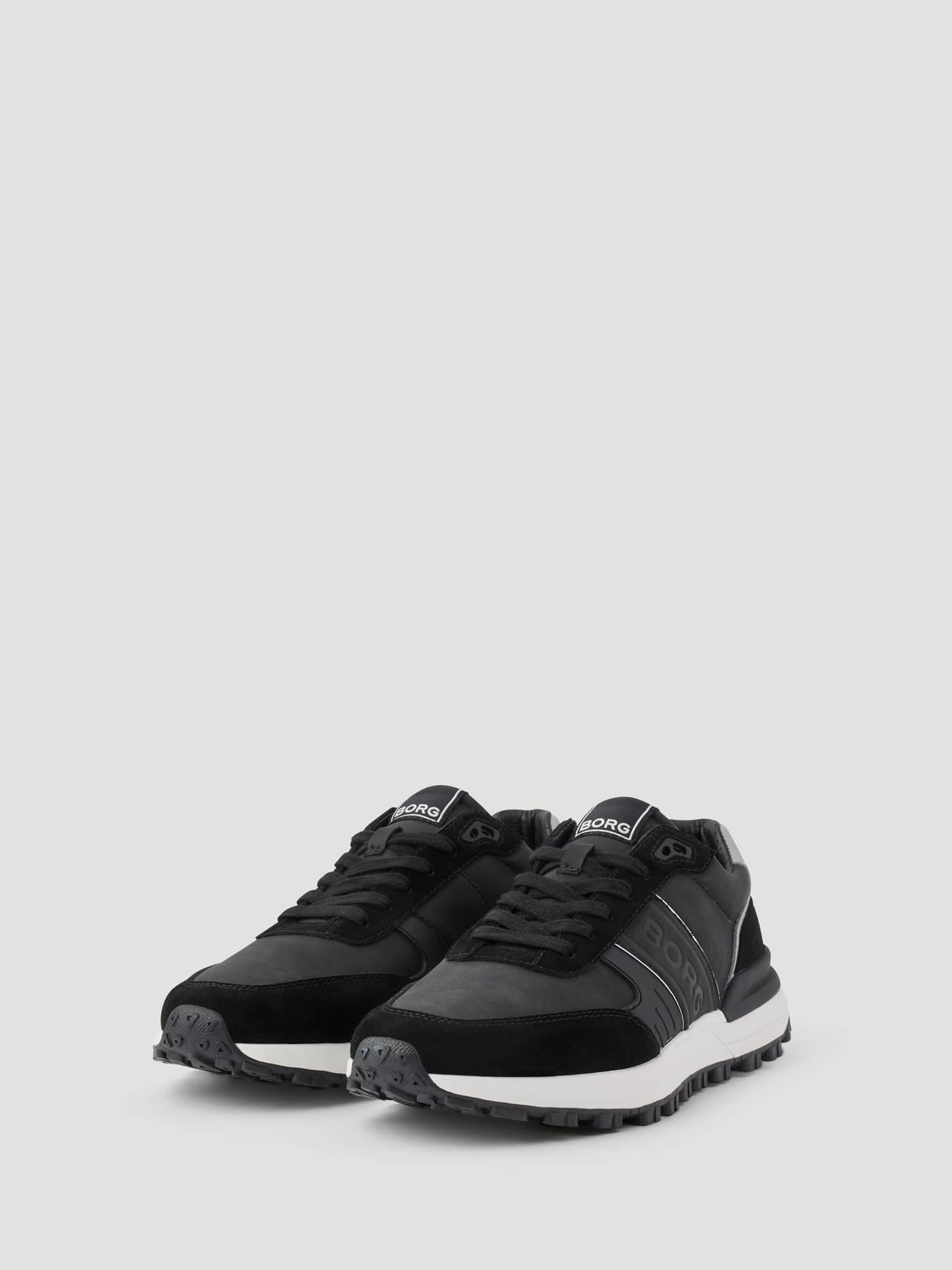 Men's Pace Nu Sneakers in Black featuring suede and mesh details with a white Borg logo for a premium running look. - Image 2