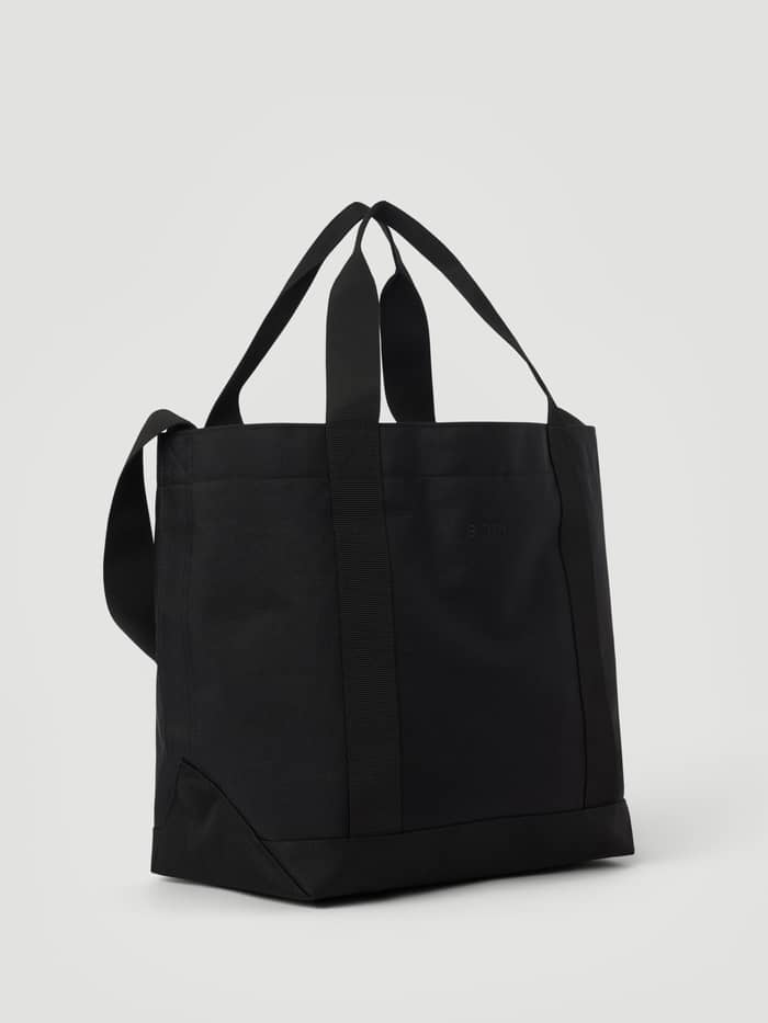 Borg Day To Day Tote M - 17L in Black Beauty (Black) featuring black logo embroidery for gym visits and training. - Image 2