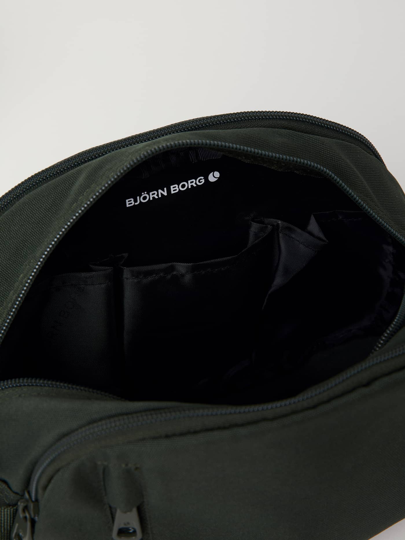 Björn Borg - Core Toilet Case Standing Green - Image 4