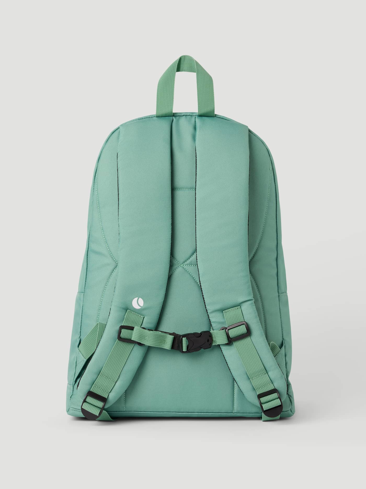 Core Street Backpack 21L i Malachite Green (Grønn) sett bakfra med polstrede skulderstropper og justerbar bryststropp. - Image 2